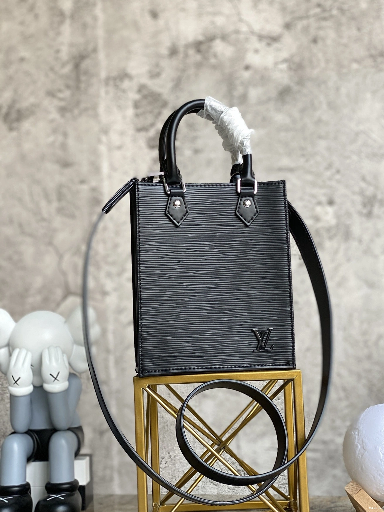 VUITTON LOUIS PLAT PETIT SAC 0722